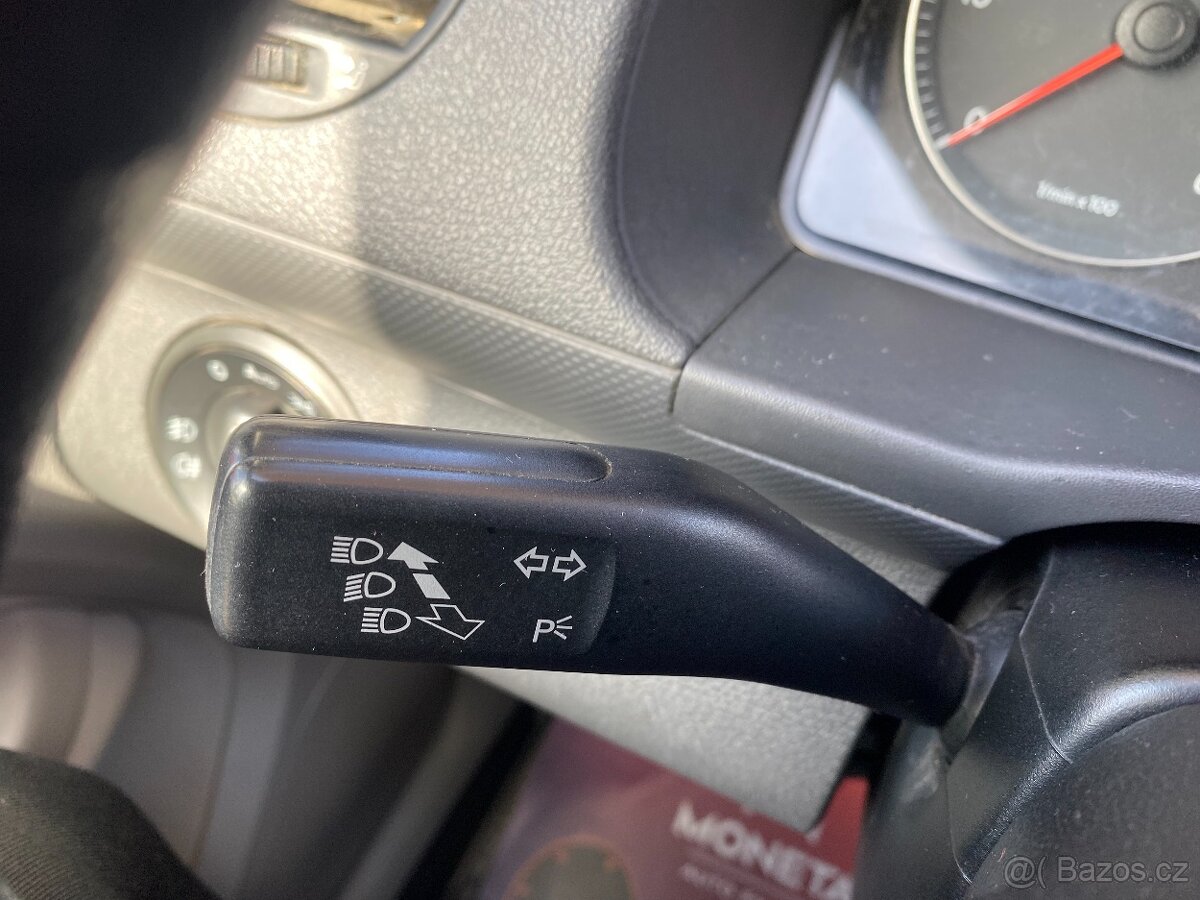 VW Caddy 1,9 TDi Aut.Klima, Tažné, AKU - 13