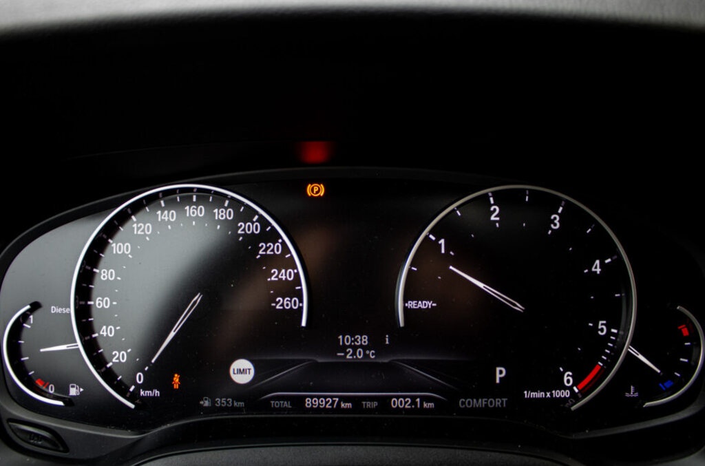BMW Rad 3 320d Advantage A/T RWD - 13
