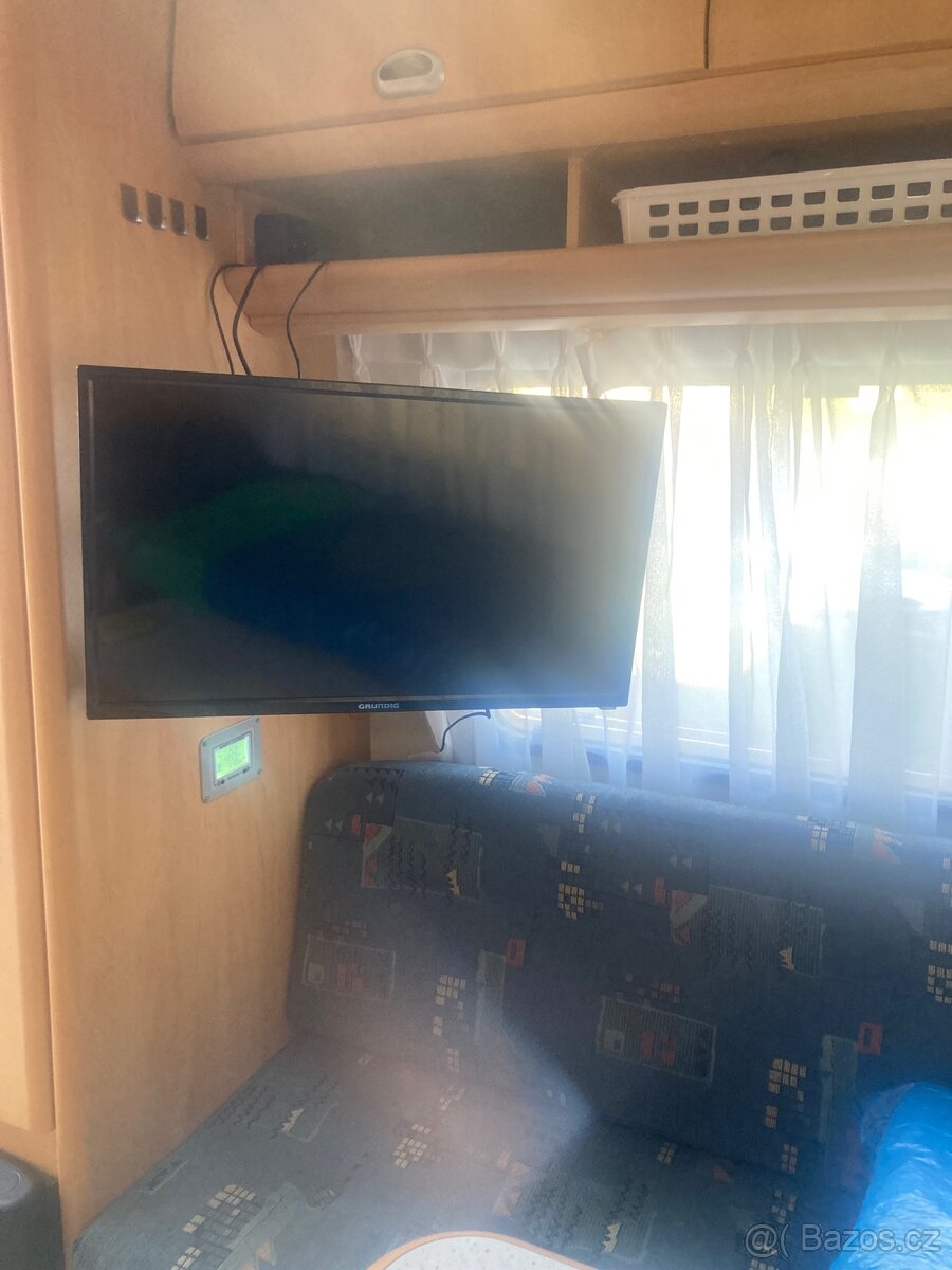 HOBBY de luxe 440 mover,solar, váha 1250kg - 13