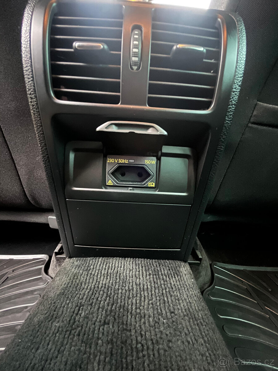VW Passat b7 combi 1.6 tdi 77kw,STK do 4/28,2.maj. - 13