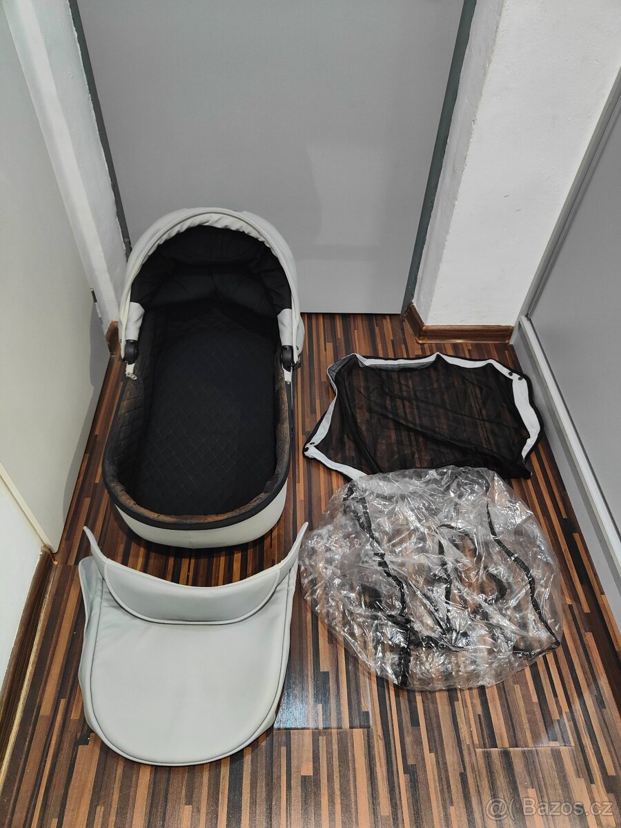 Prodáme kombinovaný kočárek Anex Cross 3v1 po jednom dítěti. - 13