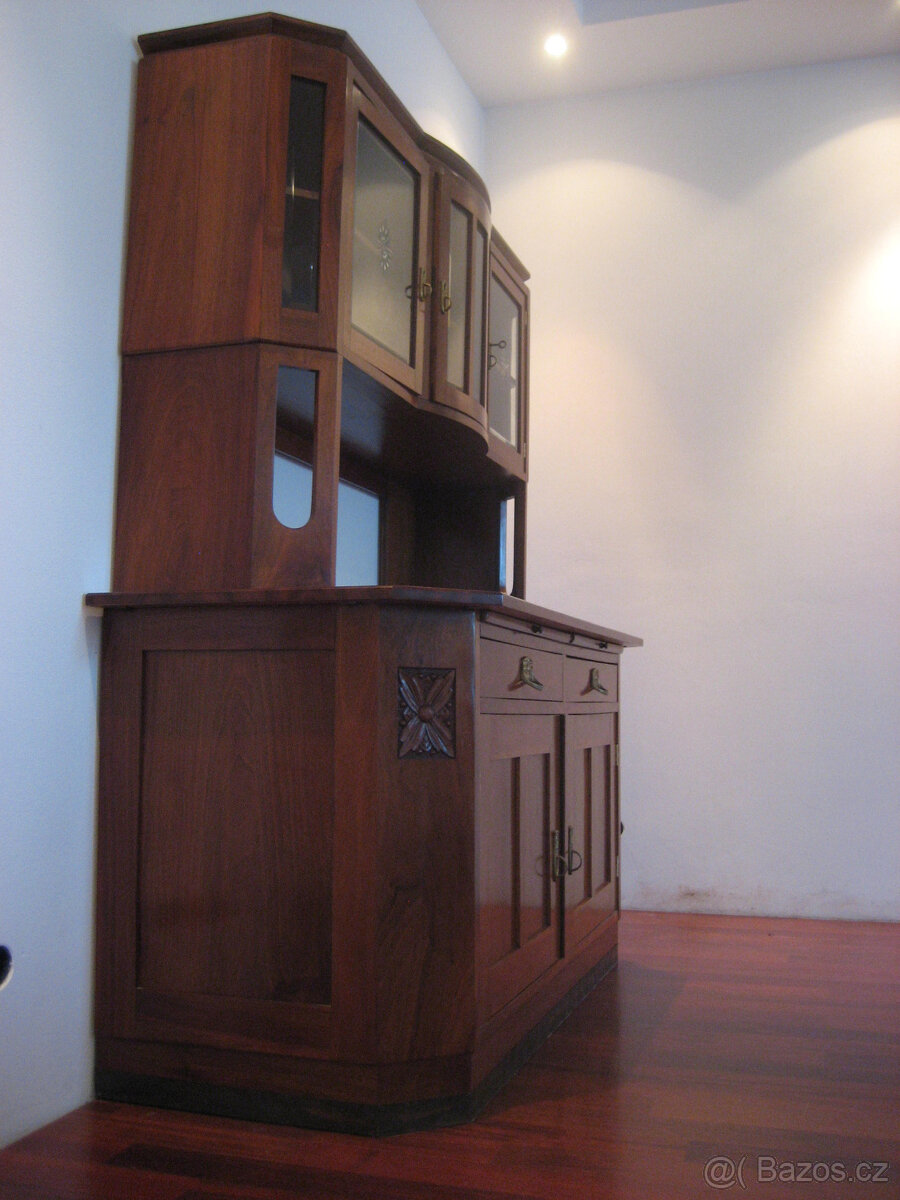 Secesní buffe, možné rozdělit jako komodu - 13