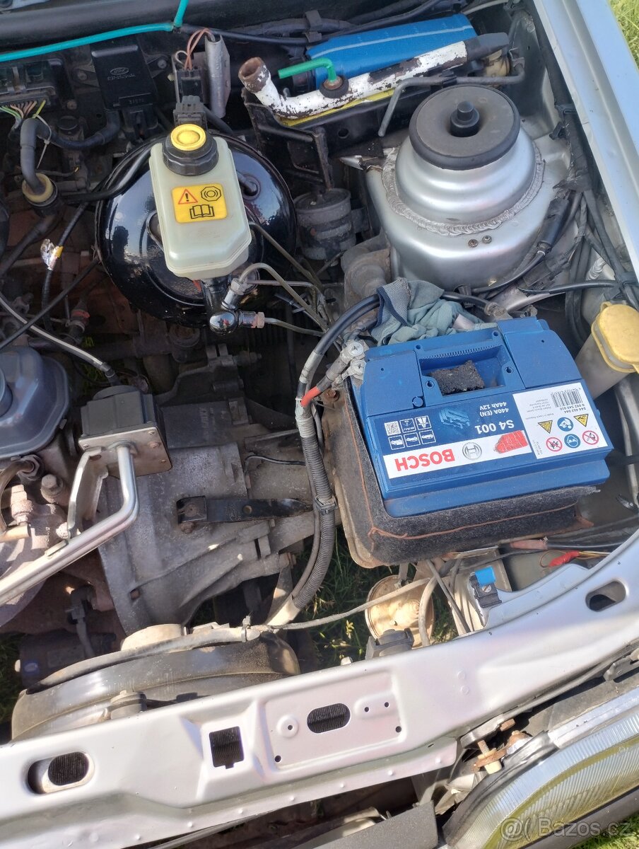 Ford Fiesta CLX - 13