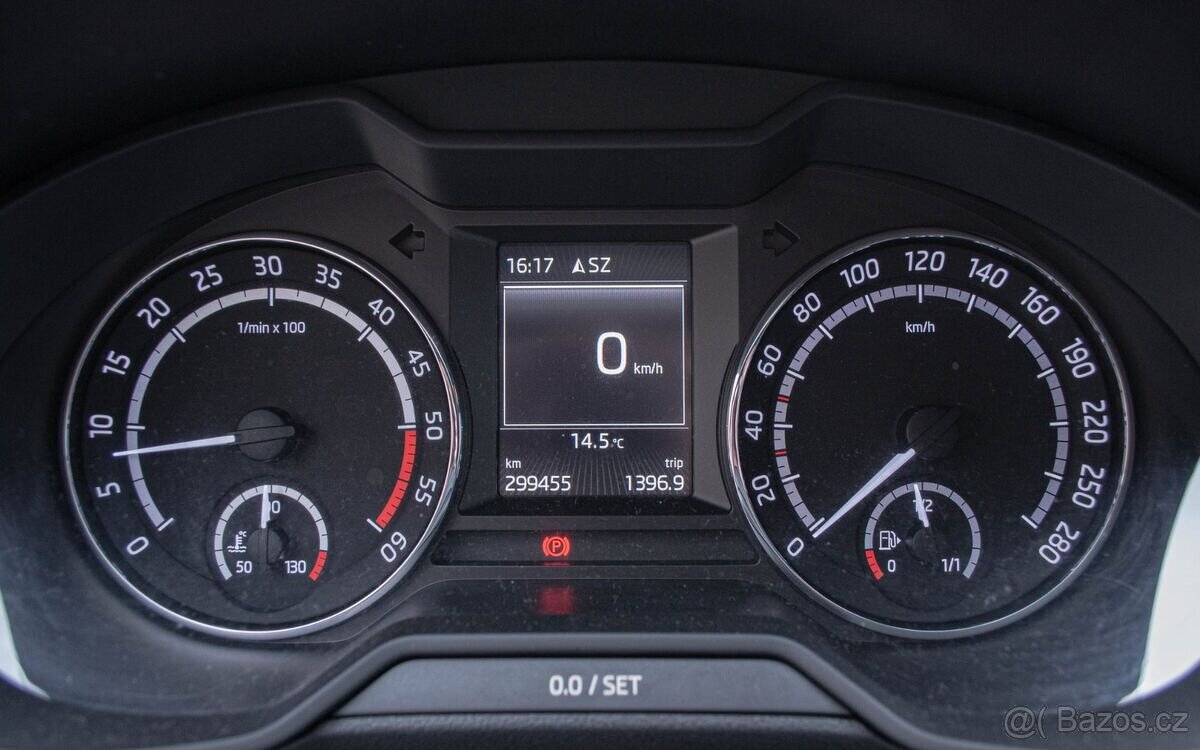Škoda Octavia 3 Combi 2.0 TDI DPF RS - 13