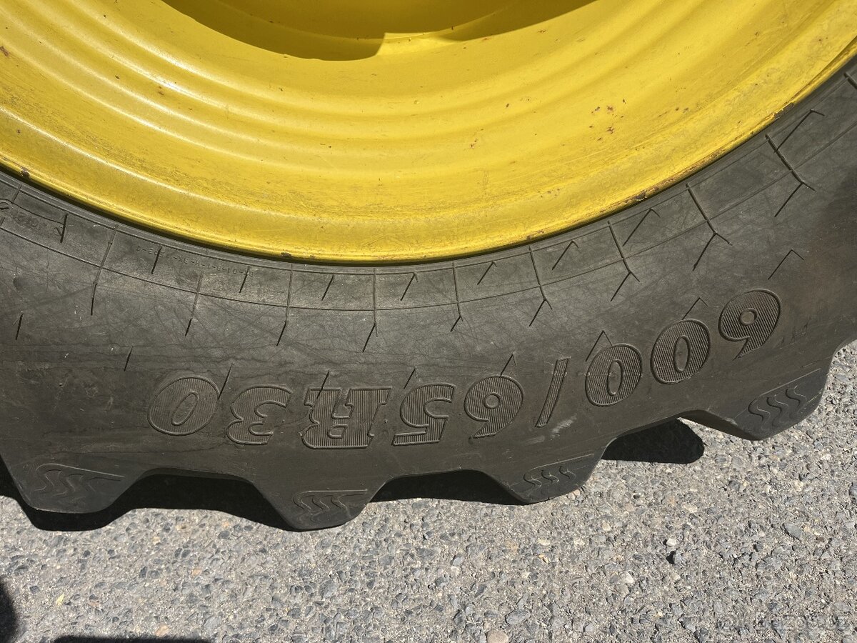 John Deere 6210R - 13