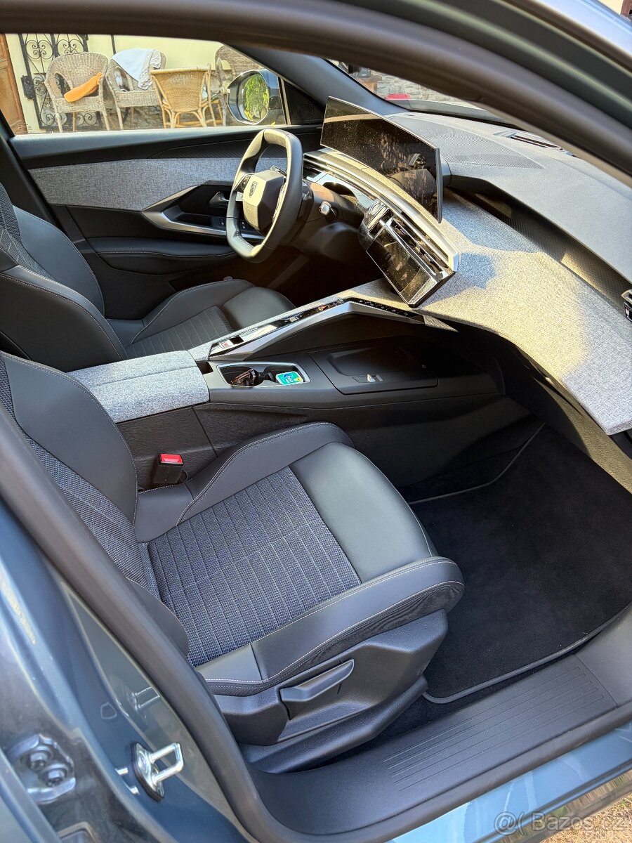 Peugeot e-3008, elektro, 2025 - 13