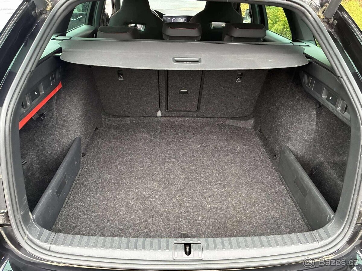 Škoda Octavia 4 combi RS - 13