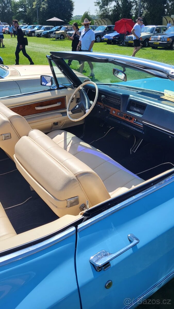 Cadillac Deville - 13