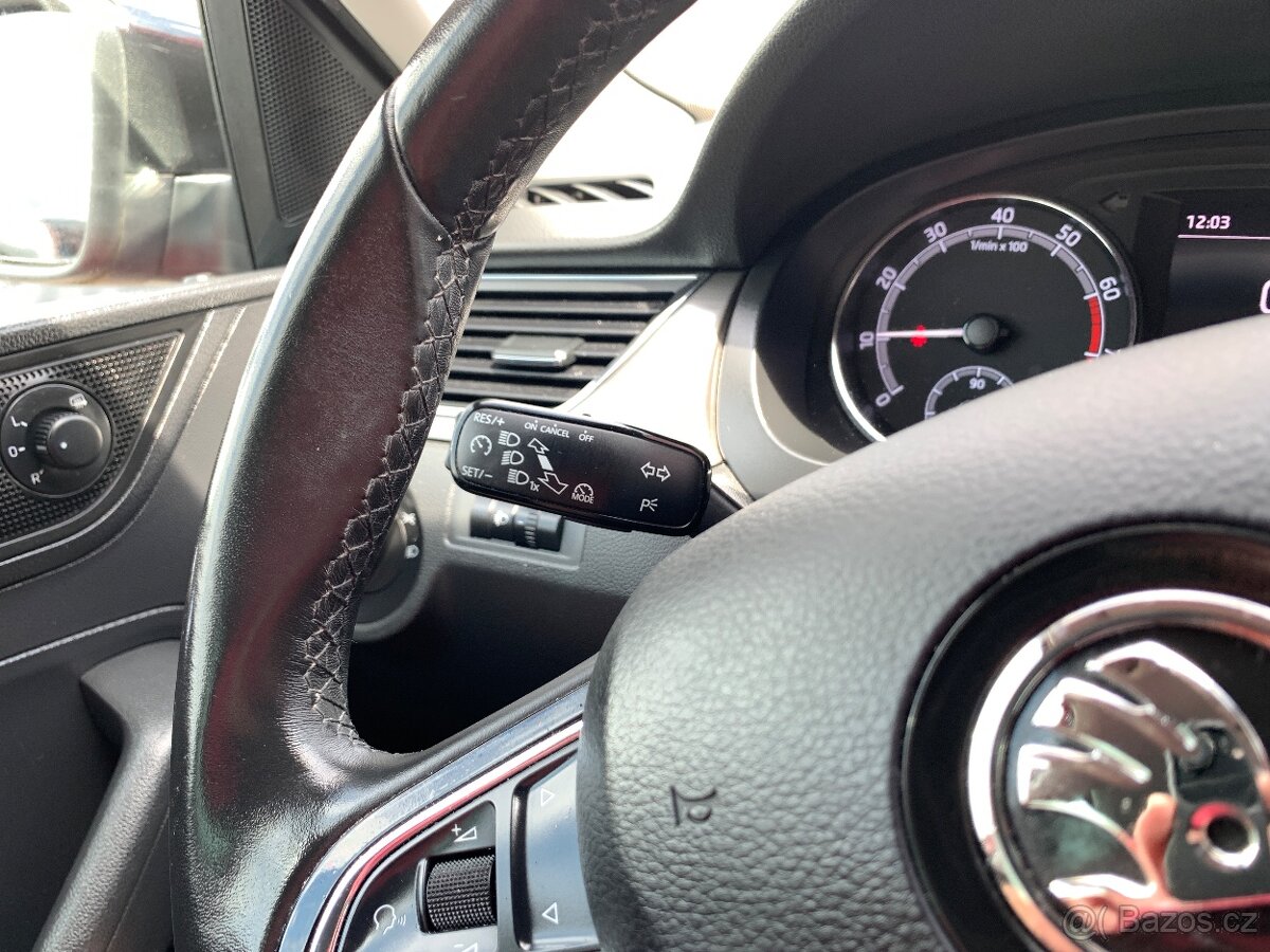 ŠKODA RAPID SPACEBACK 1.0TSI 81KW STYLE PLUS - 13