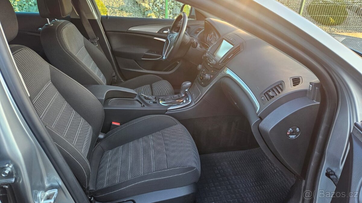 OPEL INSIGNIA sport TOURER 2.0 CDTI 143KW 200 HP rok 2014 - 13