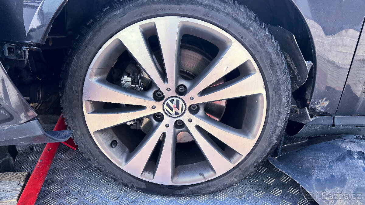 Vůz na náhradní díly VW Passat B6 kombi 2008 BMR KDS LC8Z - 13