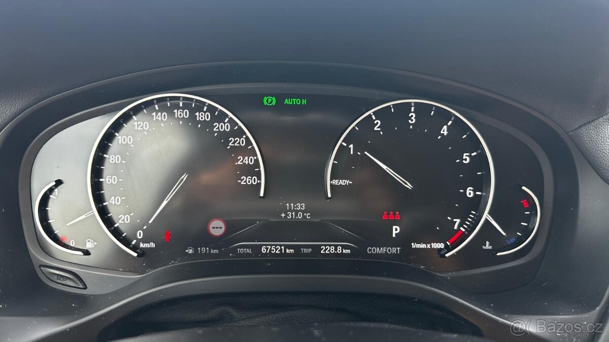 BMW xDrive20i - 13