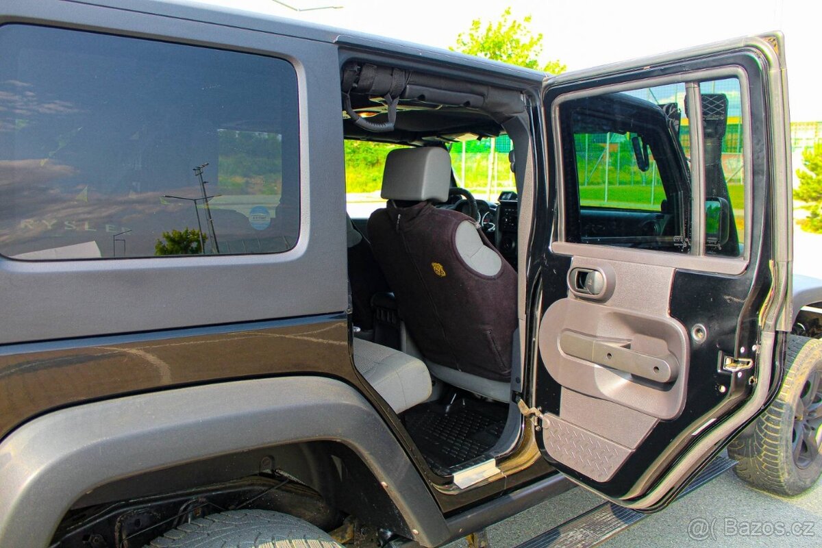 Jeep Wrangler 2.8 CRD Rubicon A/T - 13