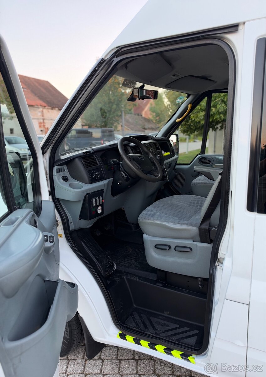 Ford Transit 2.2TDCi 7 MÍST KLIMA L3H3 - 13