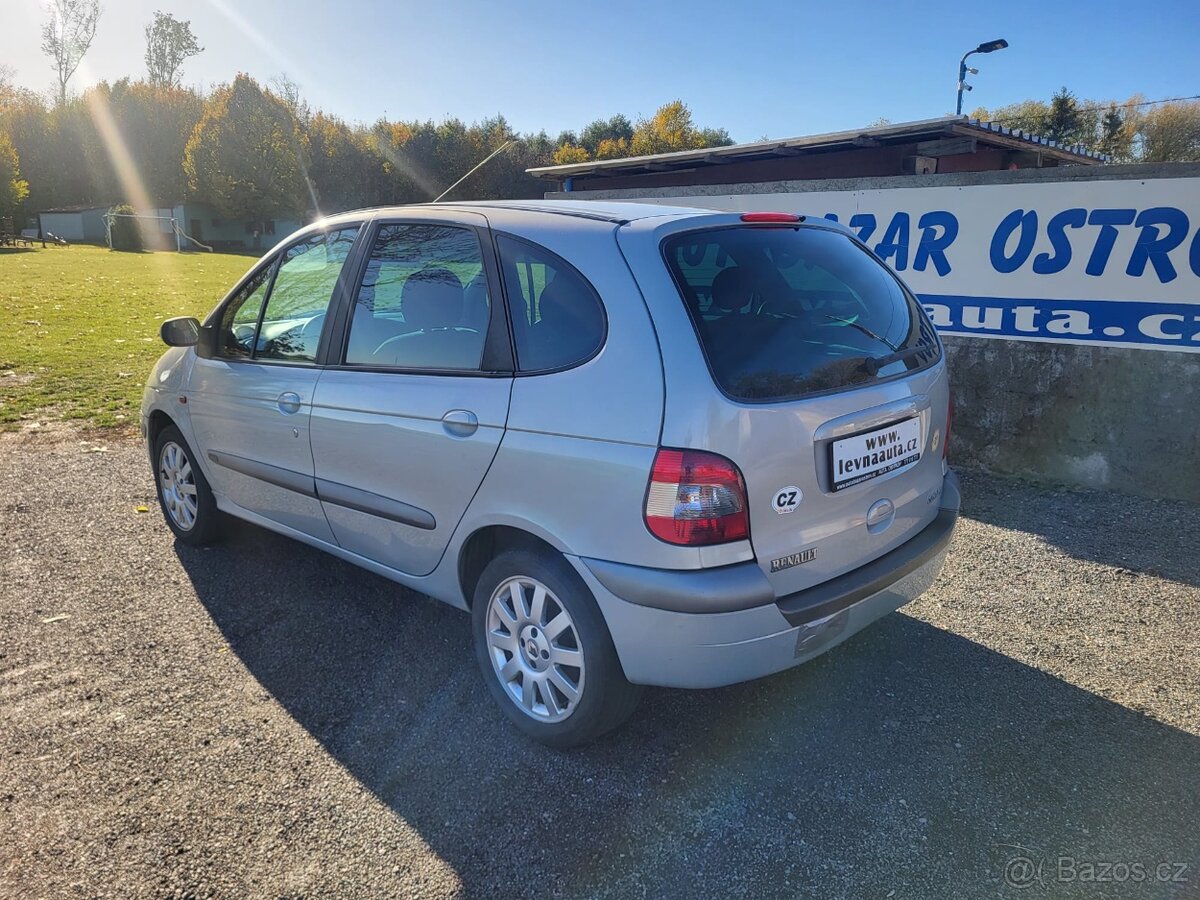Renault Scenic 2.0 16V - 13