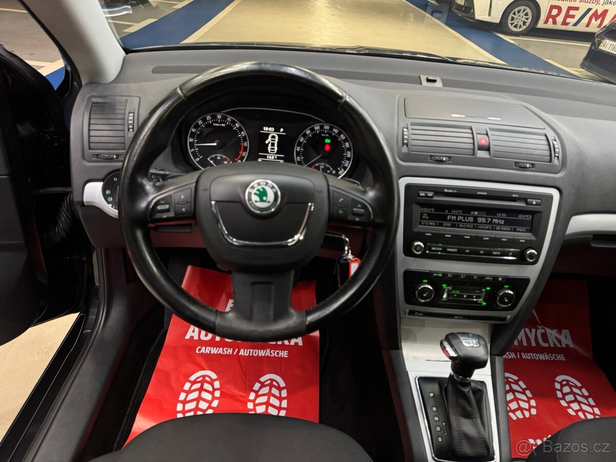 Škoda Octavia II Elegance 1.6TDI 77kW DSG 2011 PERFEKTNÍ - 13