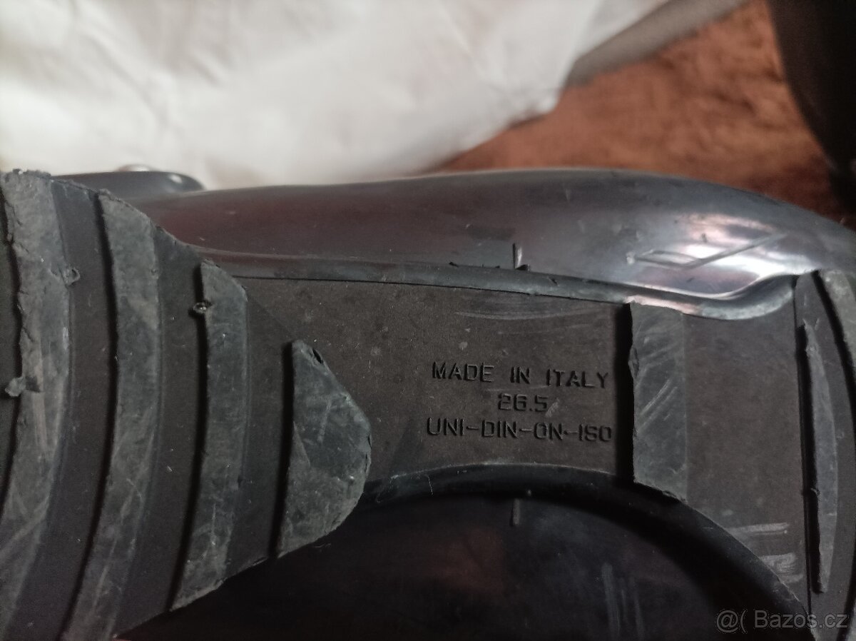 Dámské černé lyžáky Rossignol 26,5 - 13