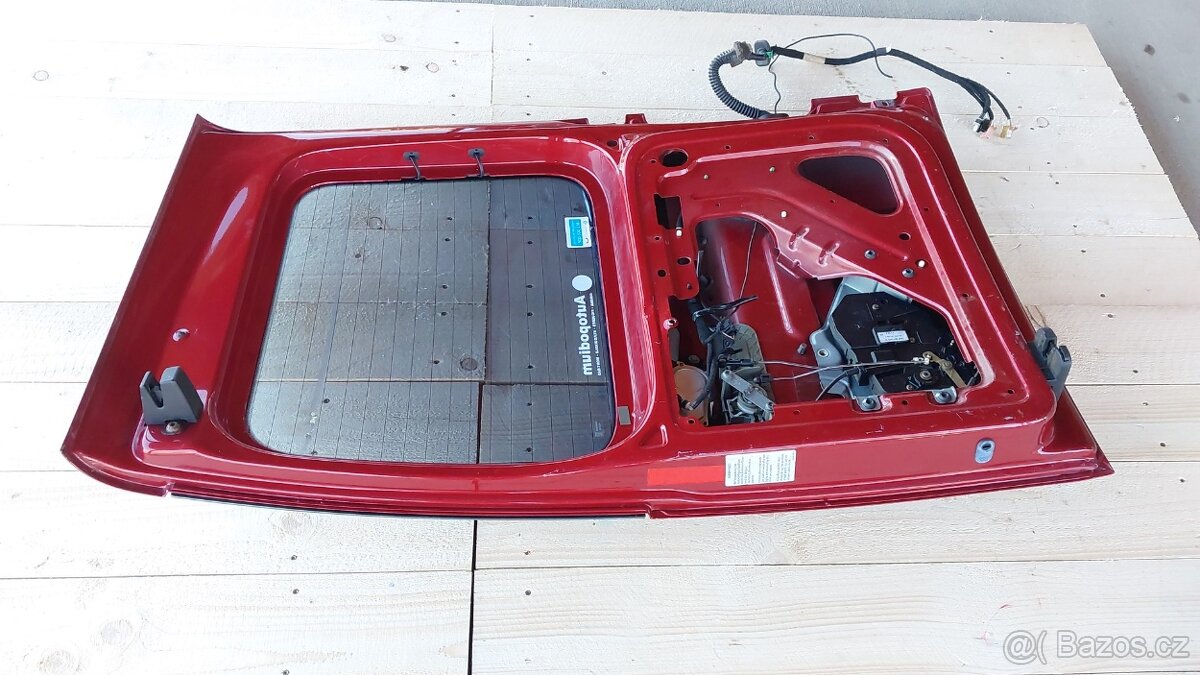 VW Caddy – Dveře kufru LZ ČERVENÉ - 13