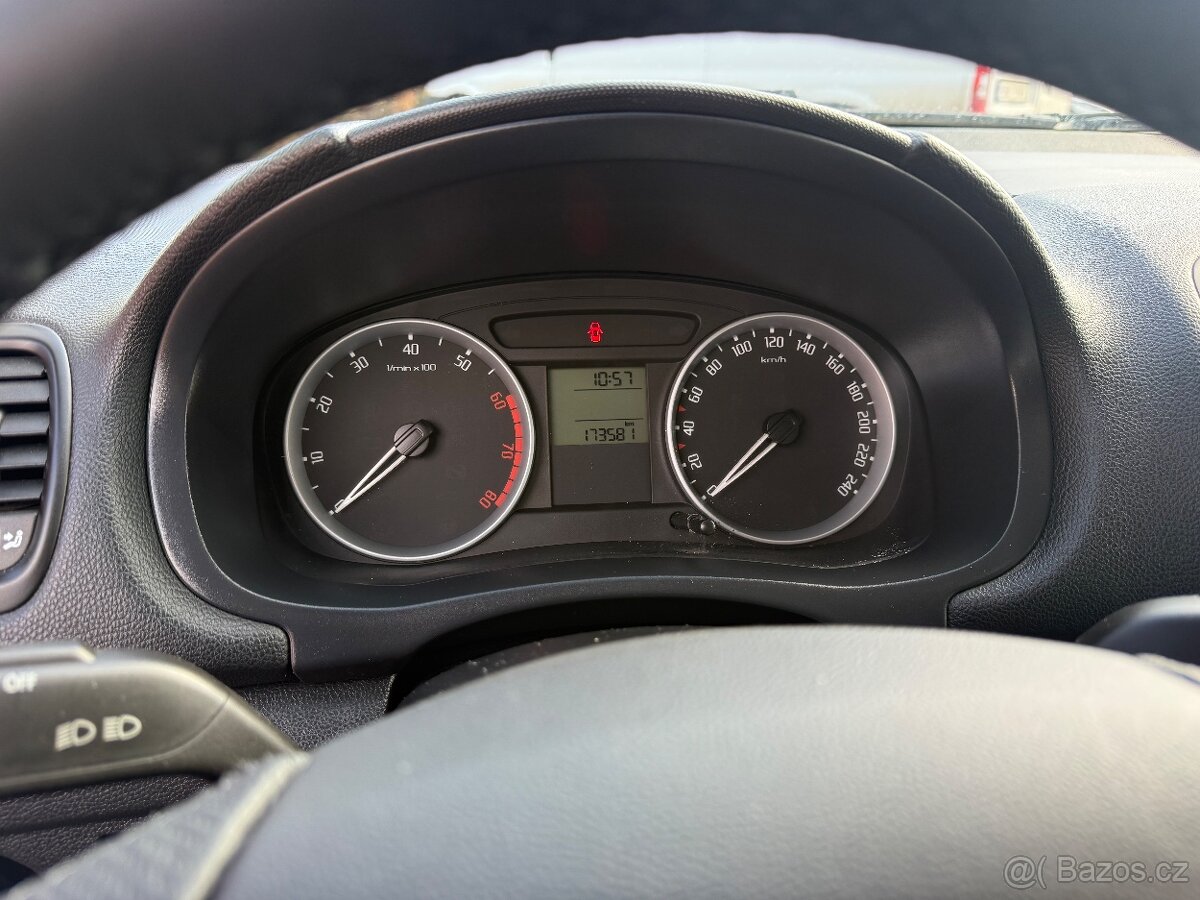 Prodám škoda Fábia II - 13