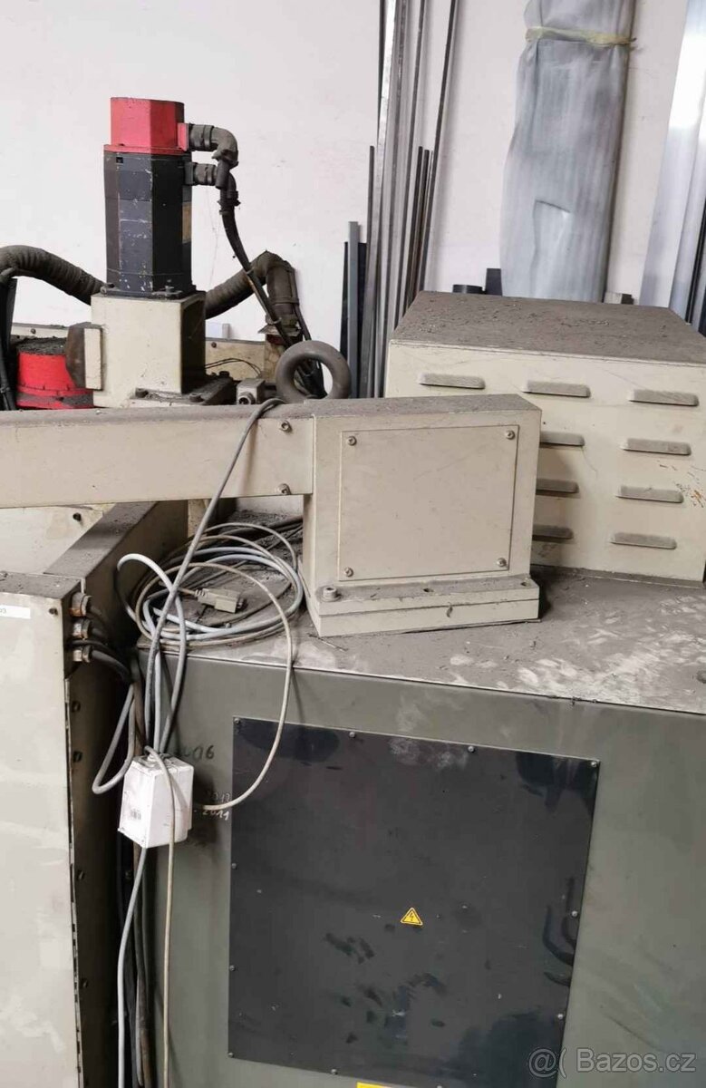 Obráběcí centrum STAMA - FANUC MC010 - 13