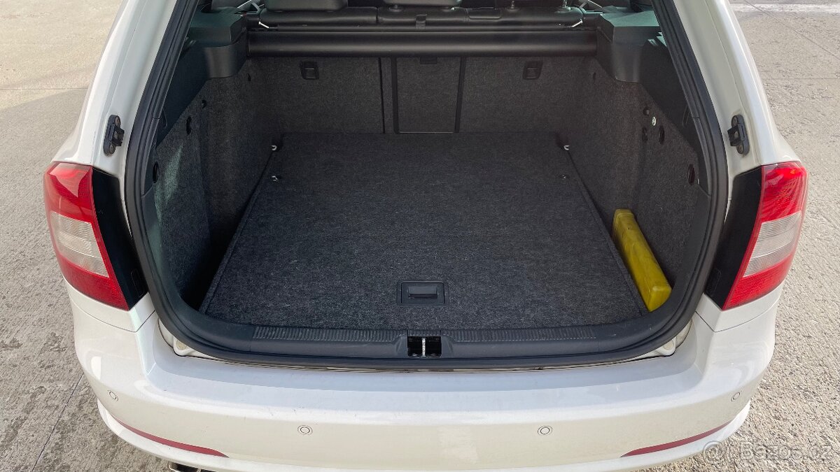 ŠKODA OCTAVIA 2.0TDi RS 125kW 1.MAJITEL - 13