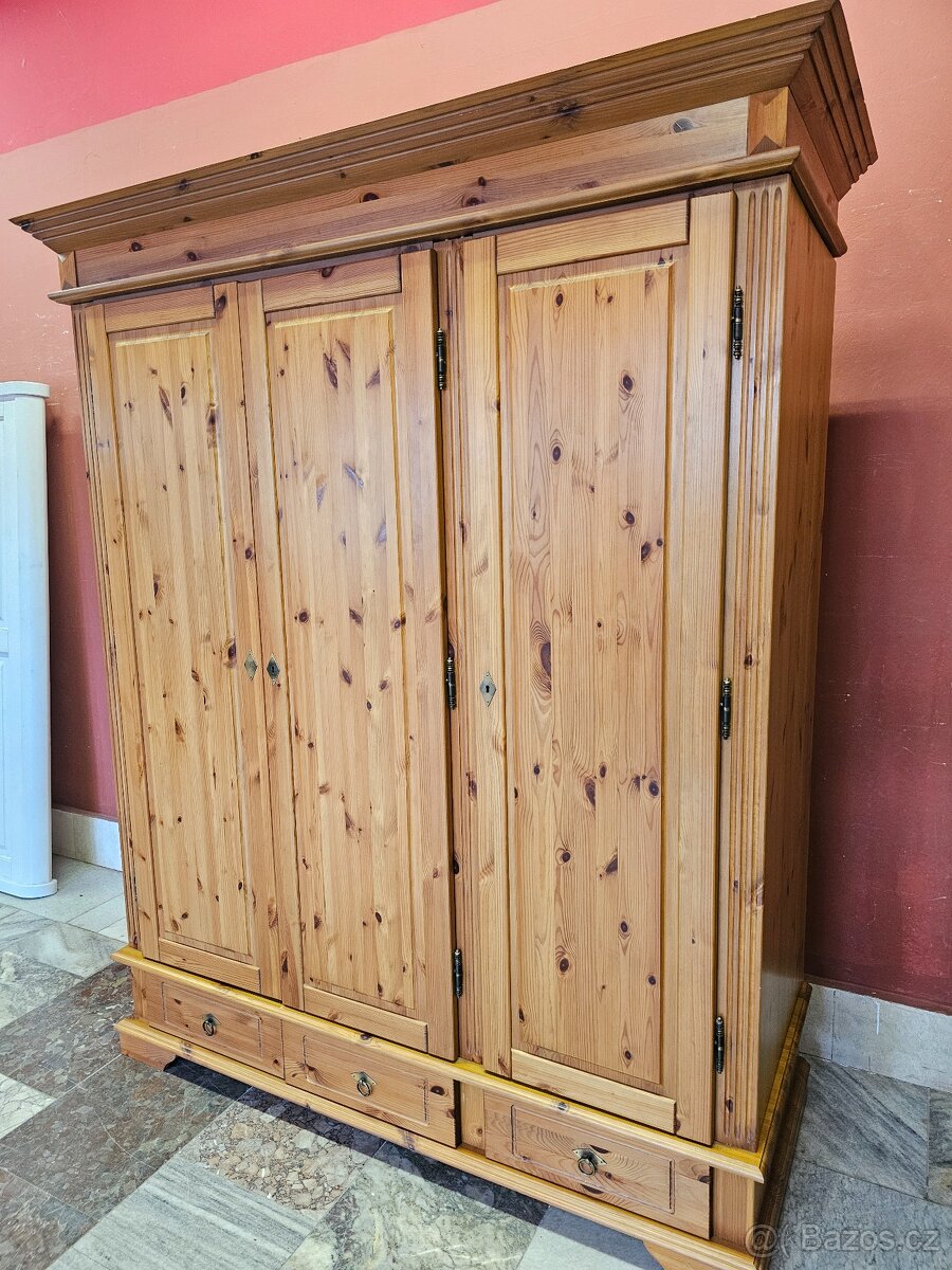 ...Zamluveno...Ložnice Celodřevená - 13