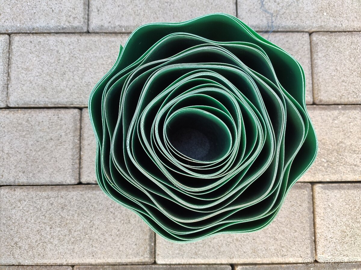 Kryt na zahradní nábytek kus 100,-Kč - 13