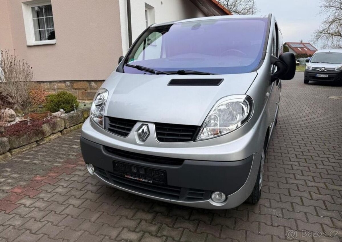 Renault Trafic 2,0DCi 9 Míst pravidel.servis nafta - 13