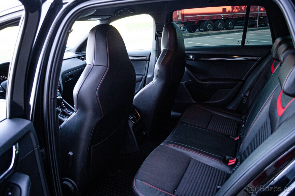 Škoda Octavia Combi 2.0 TDI DPF RS DSG - 13