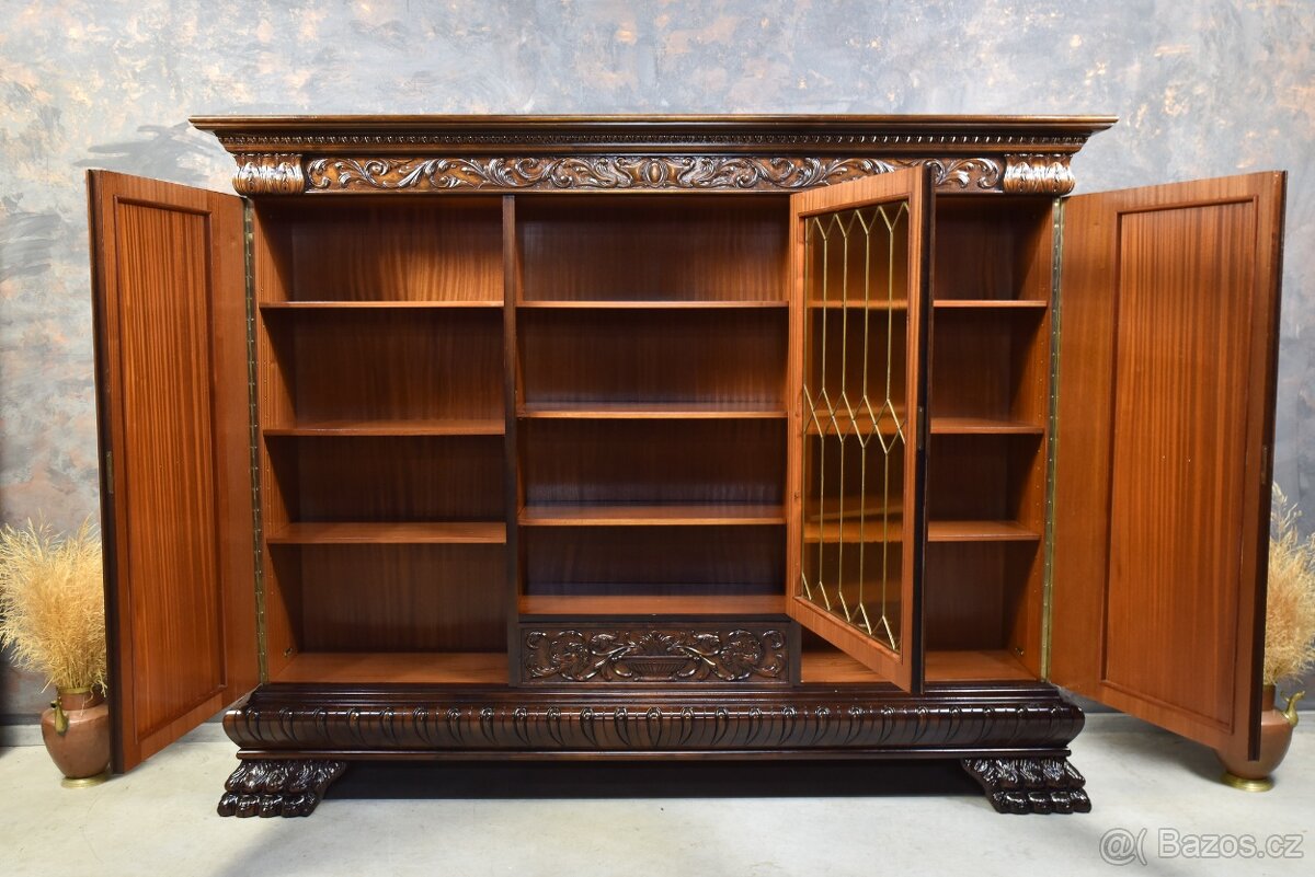 Klasická knihovna z masivního dubového dřeva VITRINA - 13