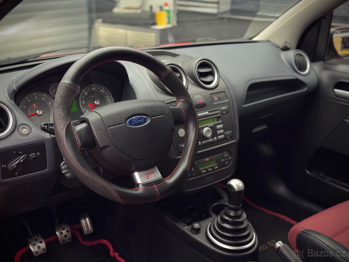 Ford Fiesta ST150 - 13