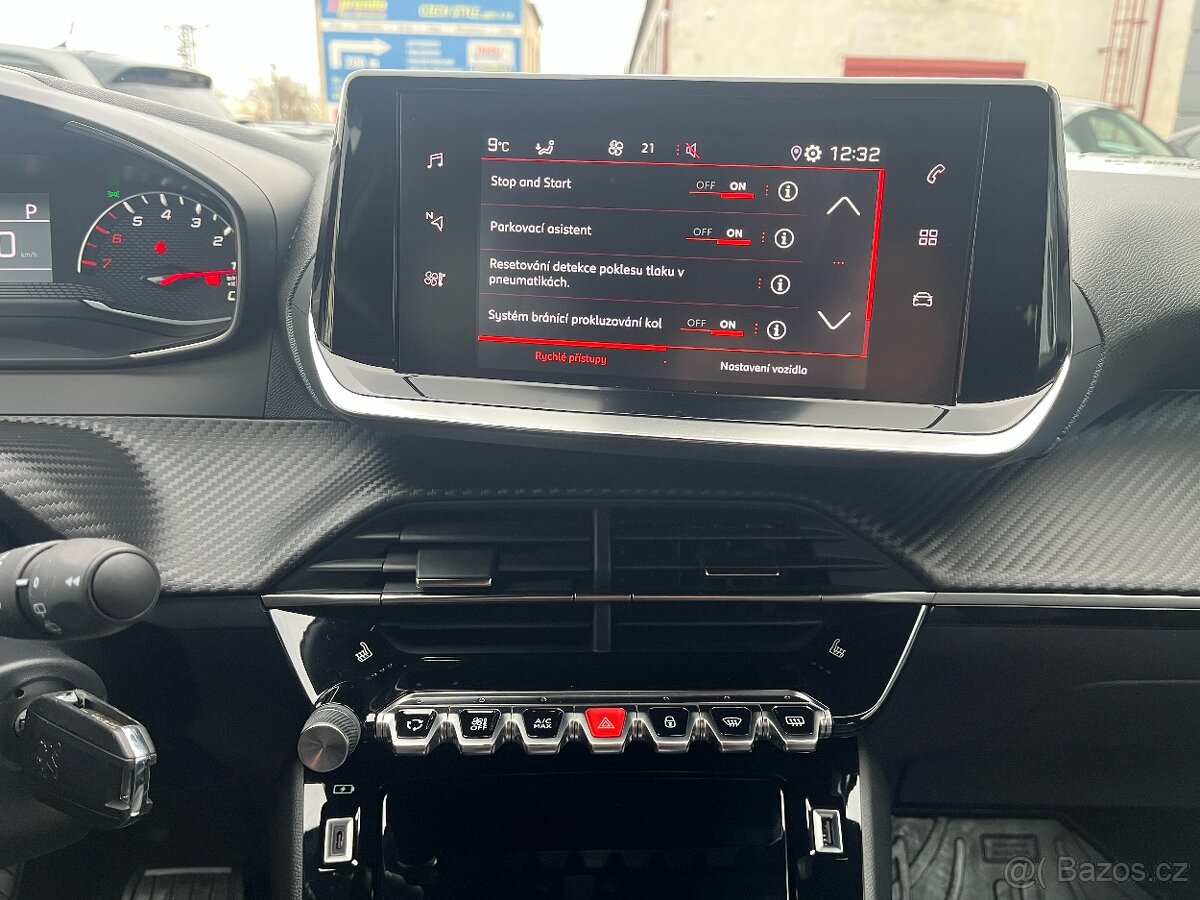 Peugeot 2008 1,2 PT Allure ZÁRUKA DO '28 - 13