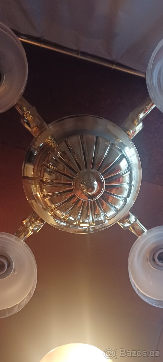 Větší salonní lustr - 13
