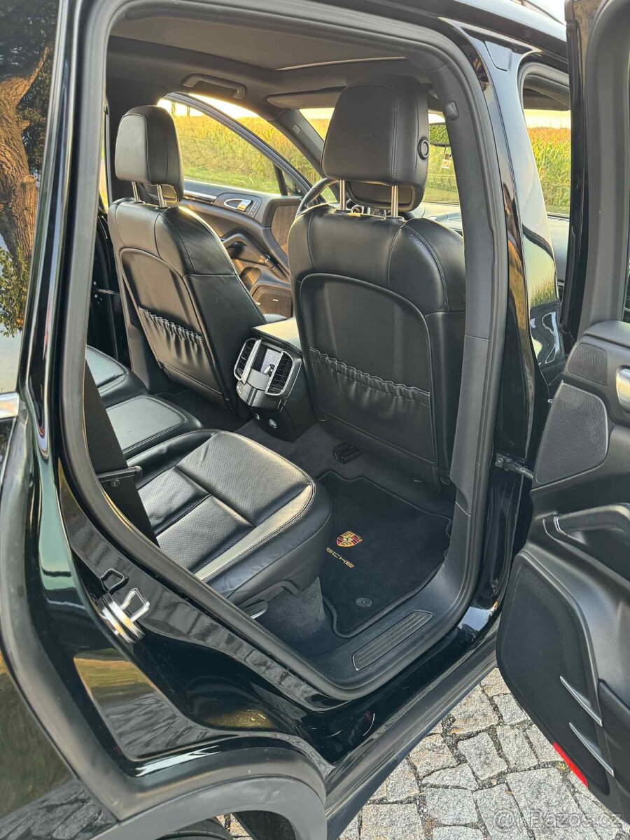 Porsche Cayenne - 13