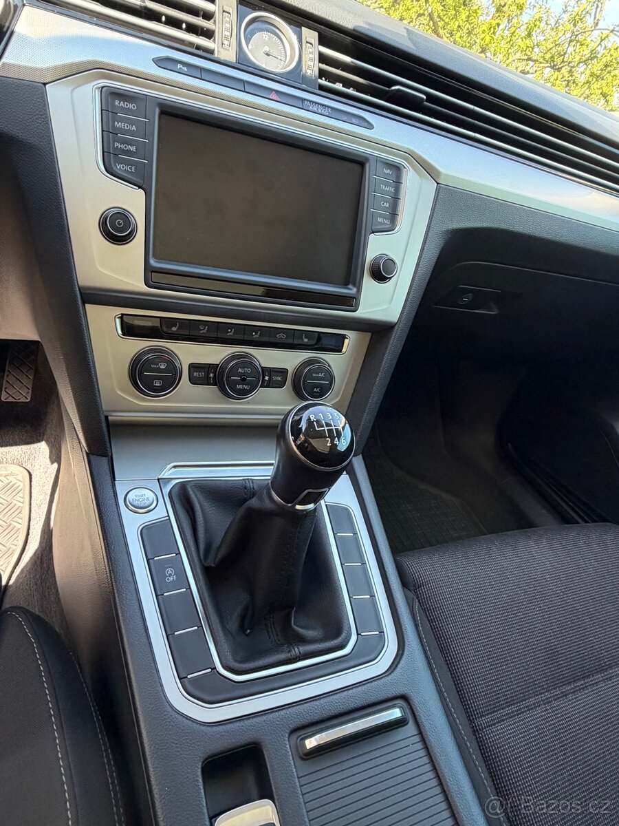 Volkswagen Passat B8 combi - 13