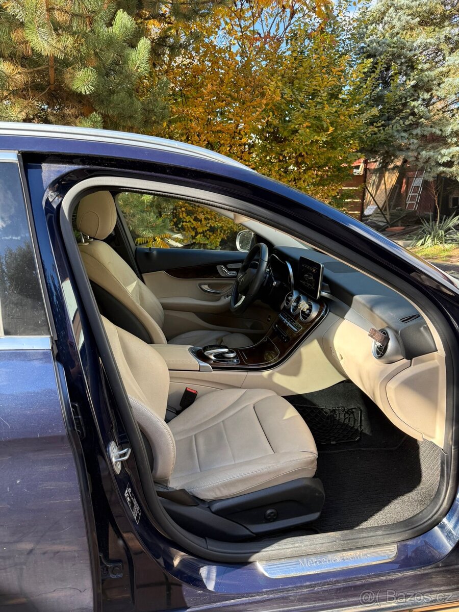 Mercedes-Benz C 250 D 4MATIC DPH - 13