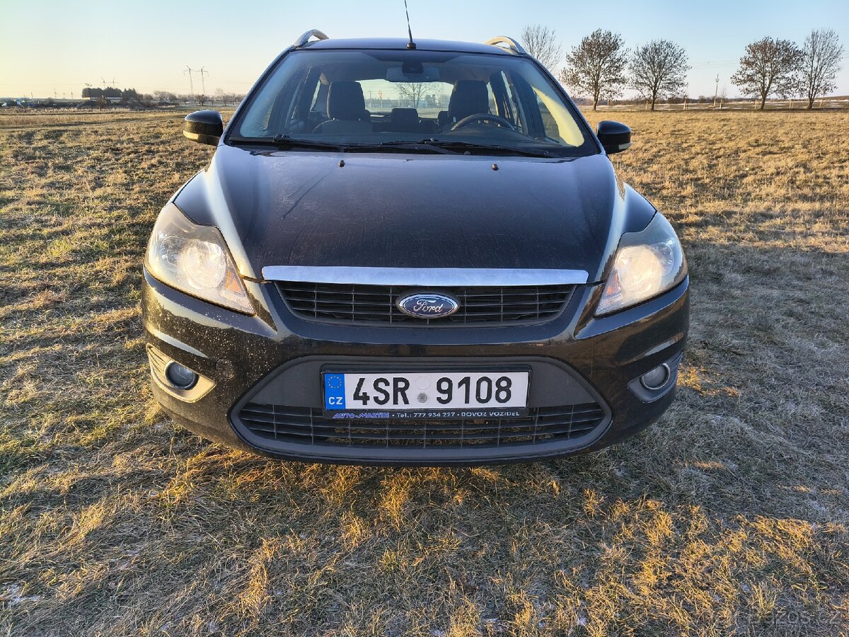 Prodám Ford Focus 1.6i 16V 74kw combi - 13