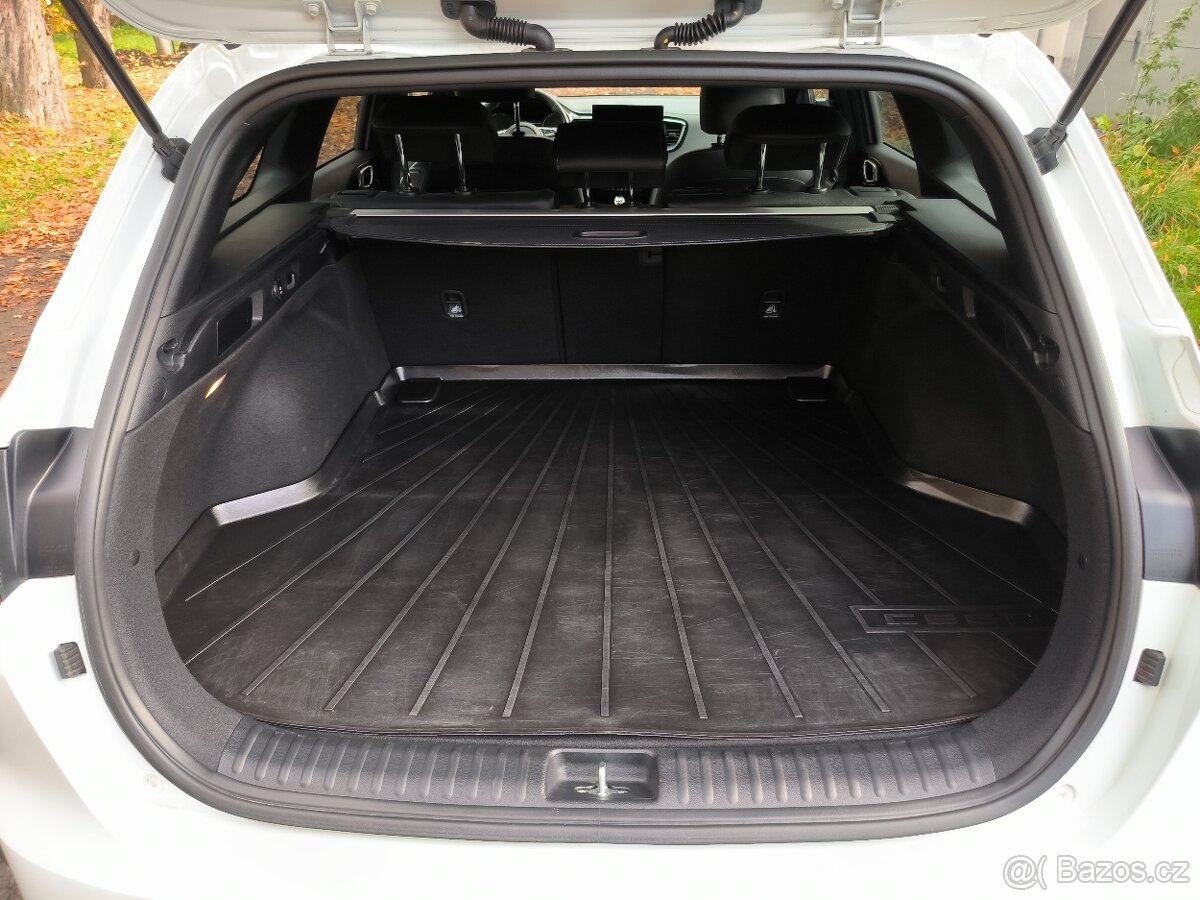 Kia Cee´d, SW edice 30 1,5 T-GDi GPF - 13