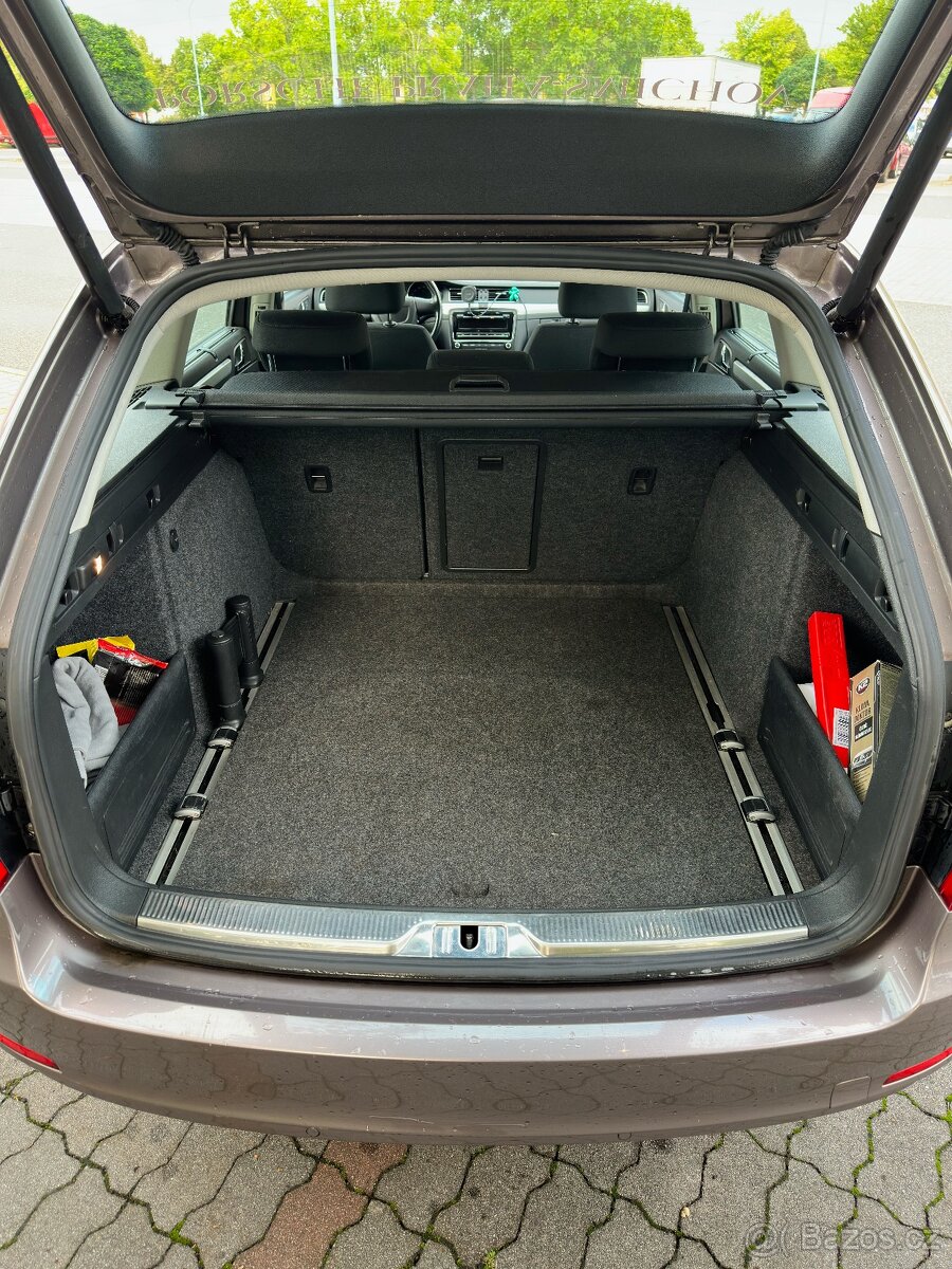 Škoda Superb II 2.0 TDI (2010) - 13