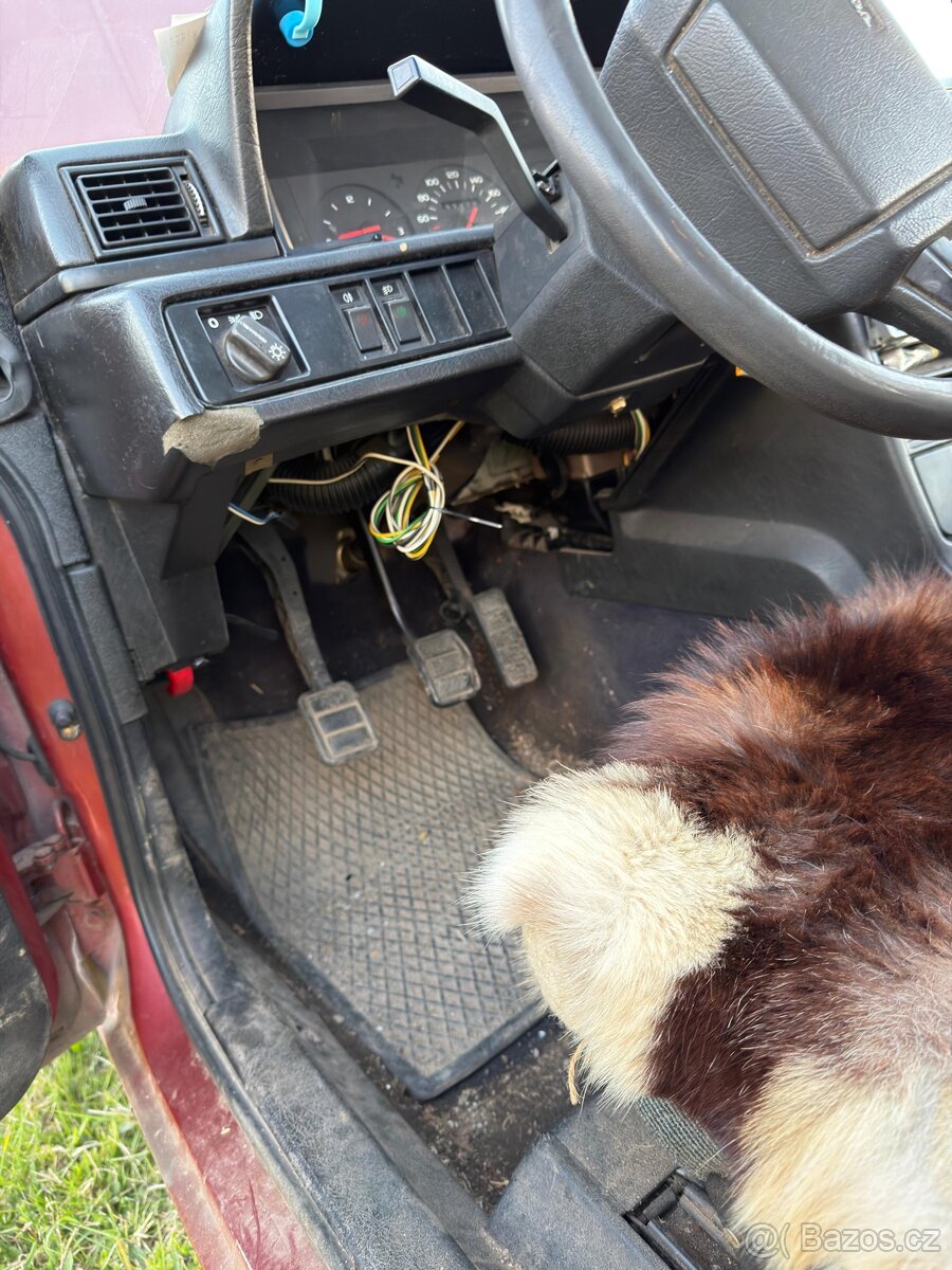 Volvo 740GL - 13
