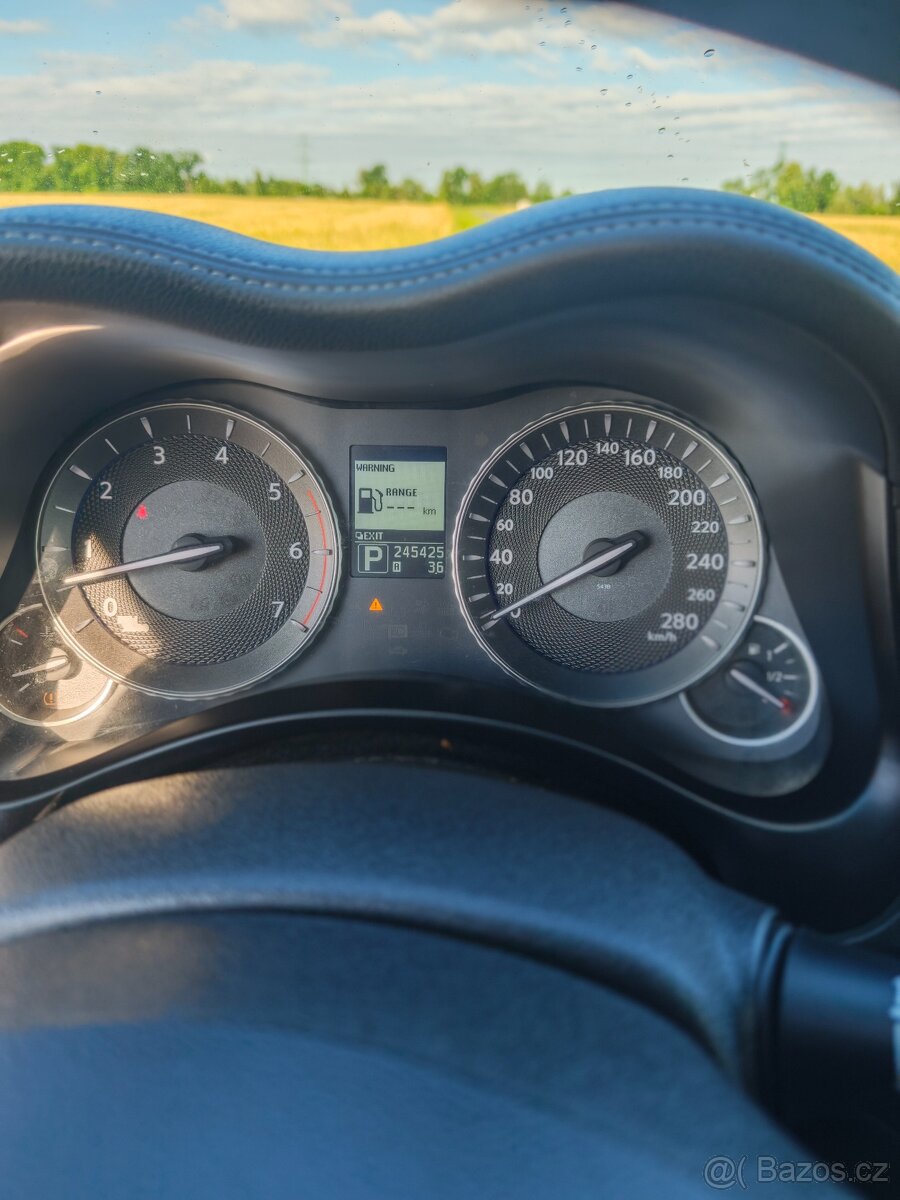 Infiniti M30D - 13