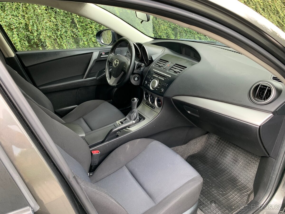 Mazda 3 1.6 i - 13