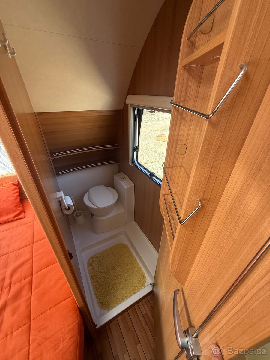 Knaus südwind 500 - předstan - 13