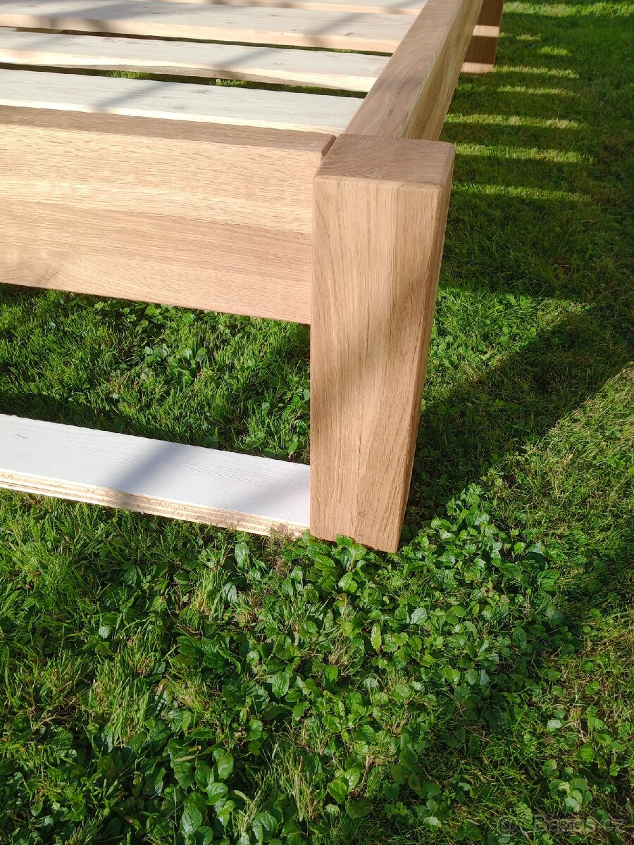 Dubová manželská postel - 13