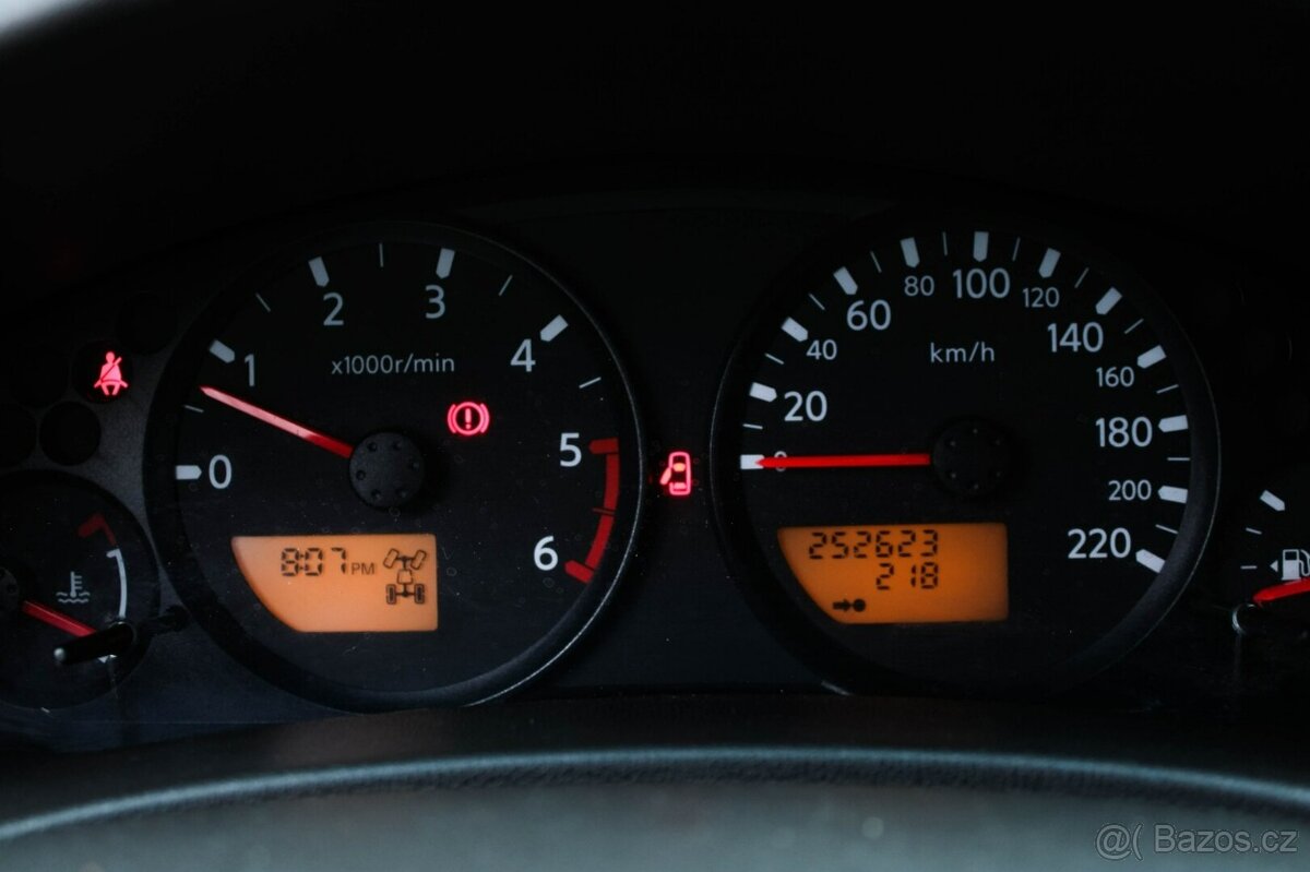 Nissan Navara DoubleCab 2.5D XE - 13