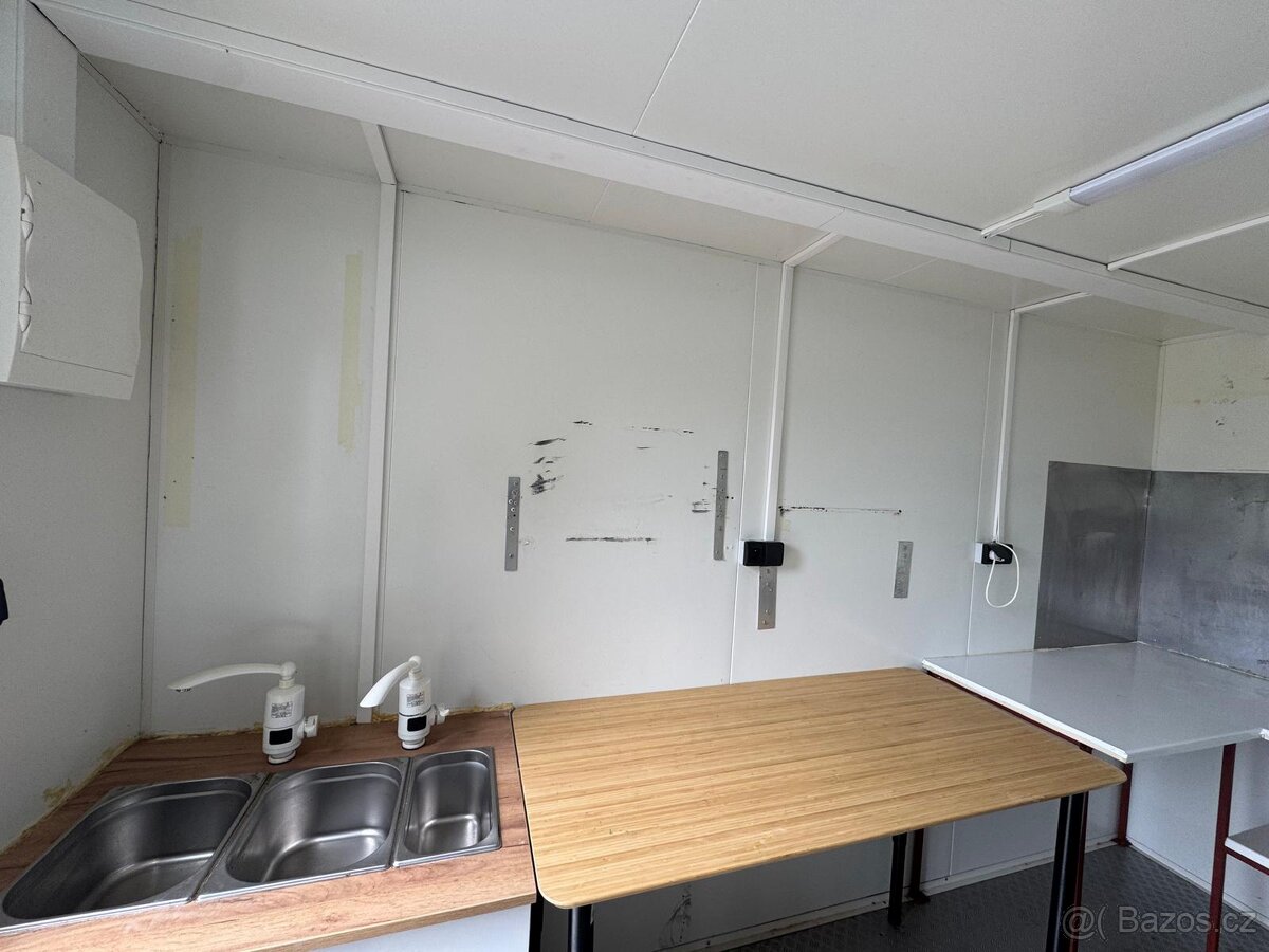 Pojízdný stánek, foodtruck - 13