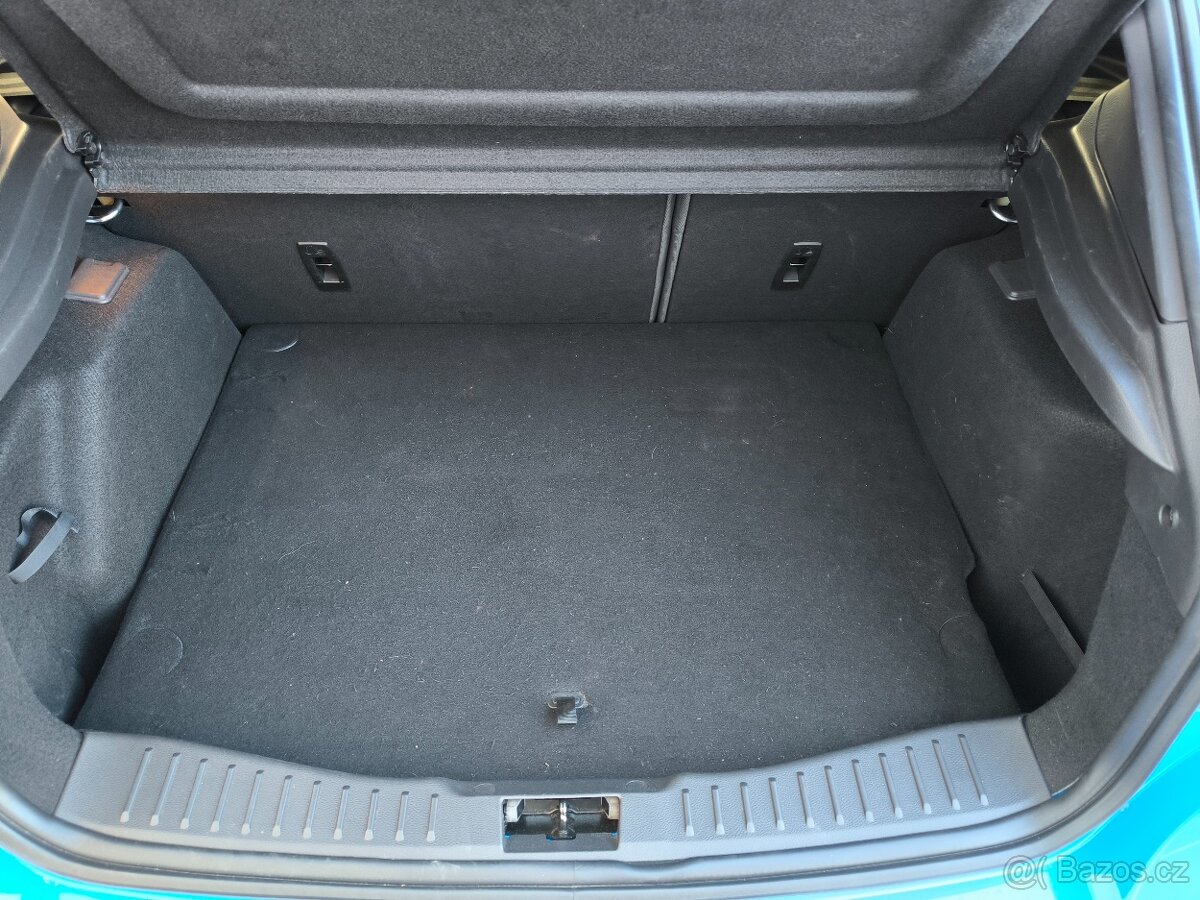 Ford Focus RS MK3 Blue & Black edice, najeto 37tis., DPH - 13