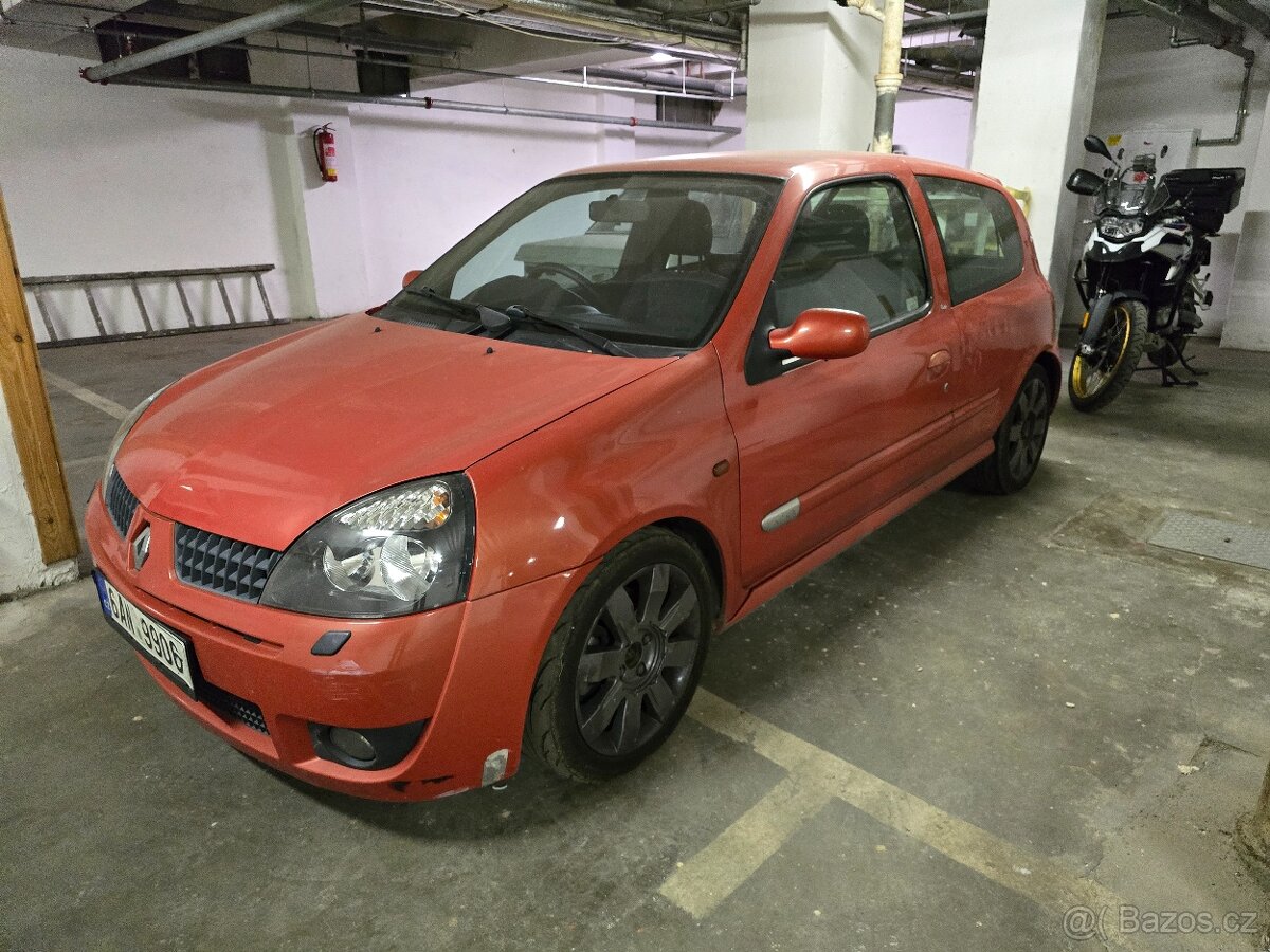 Clio RS (182) Cup velmi dobrý stav - pravostranné - 13