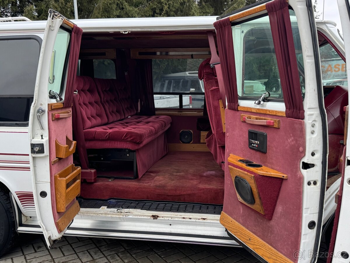 1994 Chevrolet G20 Gladiator - Glaval Vans - 13