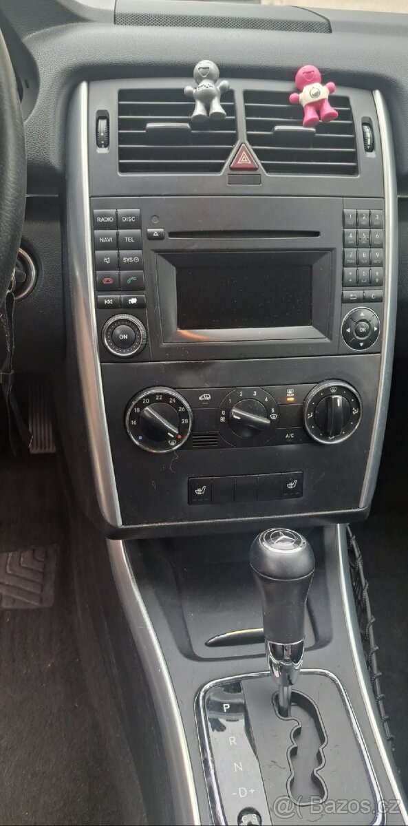 Mercedes-Benz B - 13